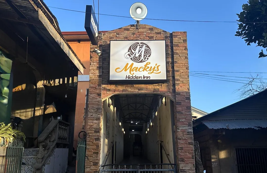 Macky'S Hidden Inn-1